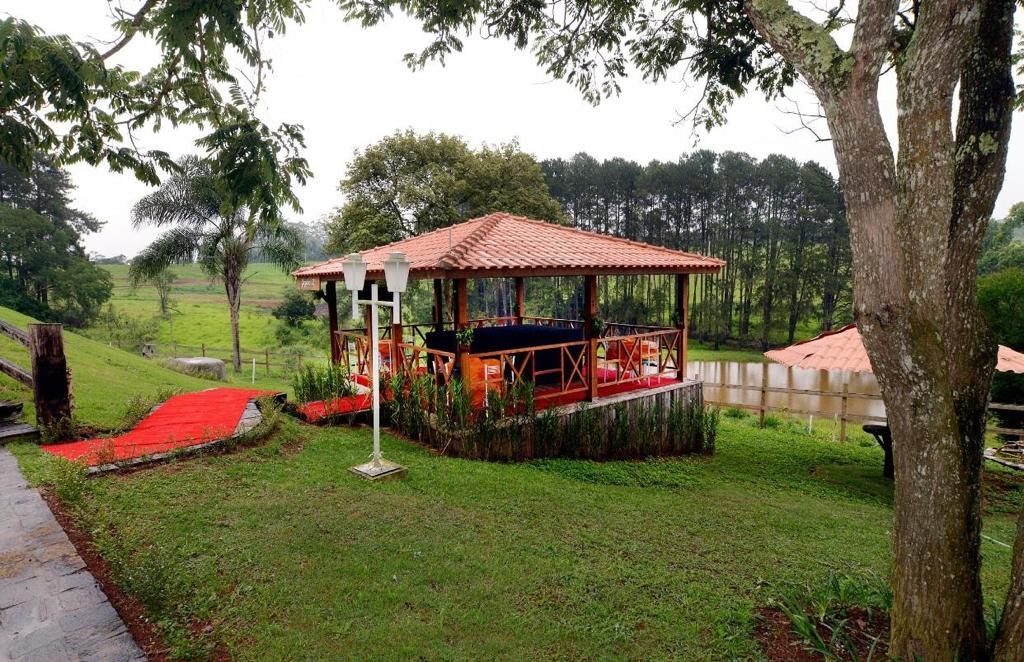 Casa térrea - 2 Dormitórios - Condomínio Lago dos Pássaros - Chácara Real (Caucaia do Alto) - Cotia/SP