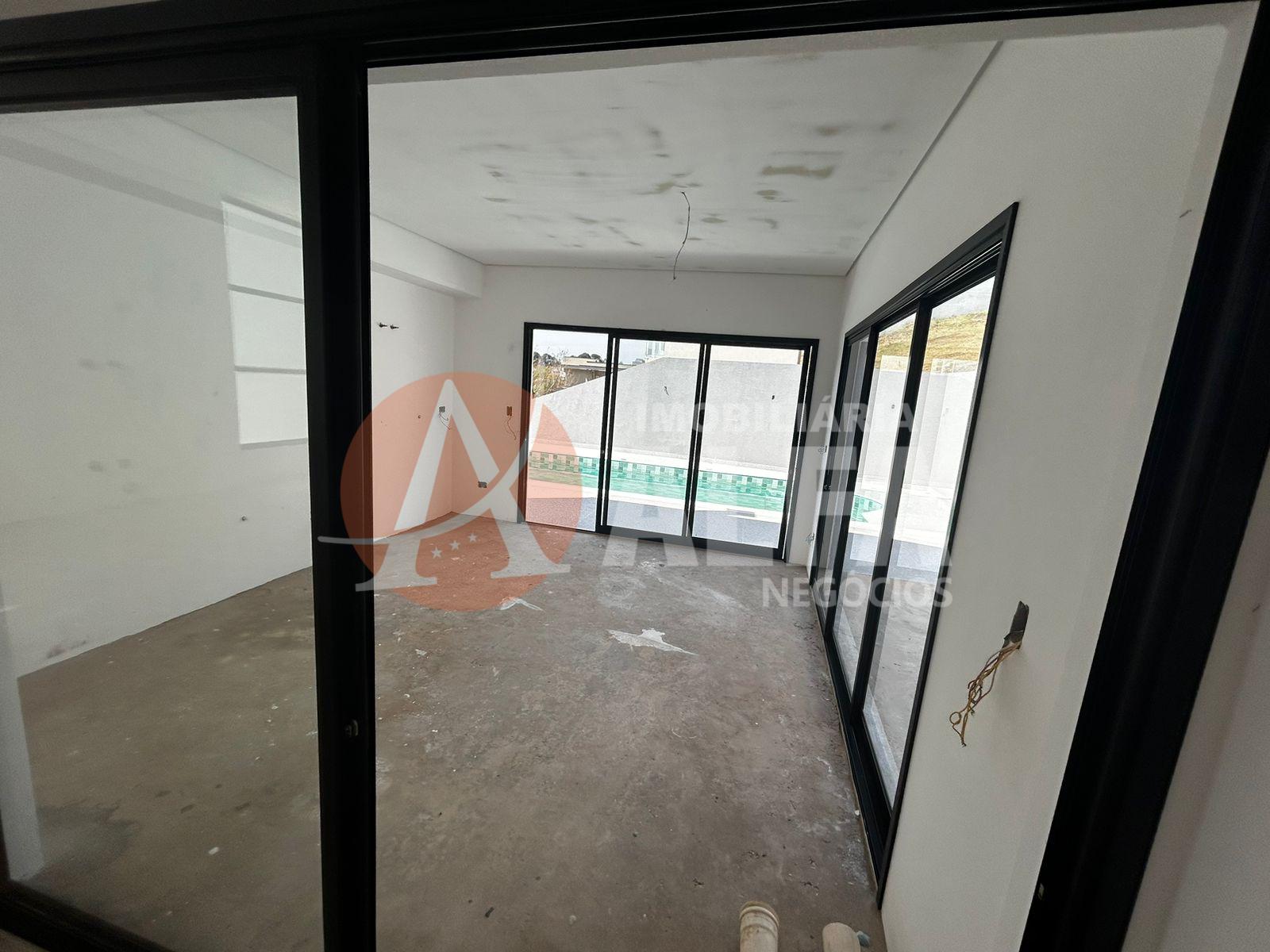 Casa para alugar com 5 quartos, 220m² - Foto 4