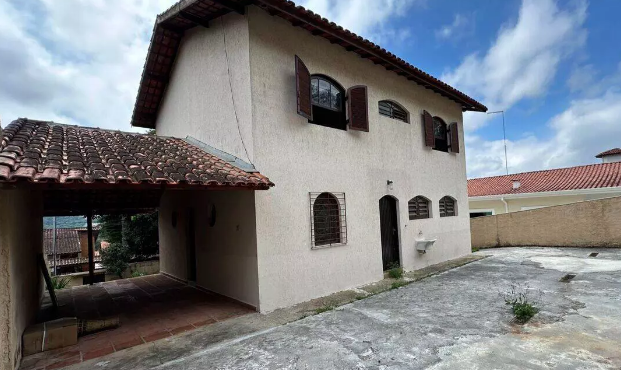 Casa à venda com 3 quartos, 200m² - Foto 3