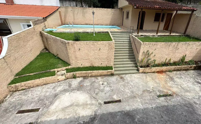 Casa à venda com 3 quartos, 200m² - Foto 10