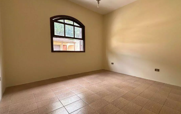 Casa à venda com 3 quartos, 200m² - Foto 7