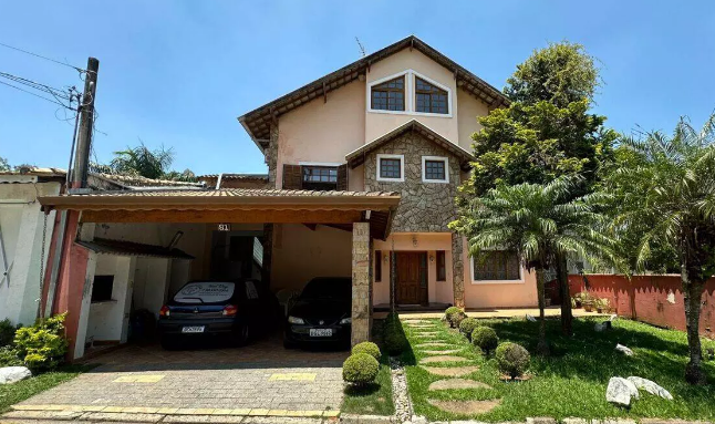 Casa à venda com 4 quartos, 324m² - Foto 1