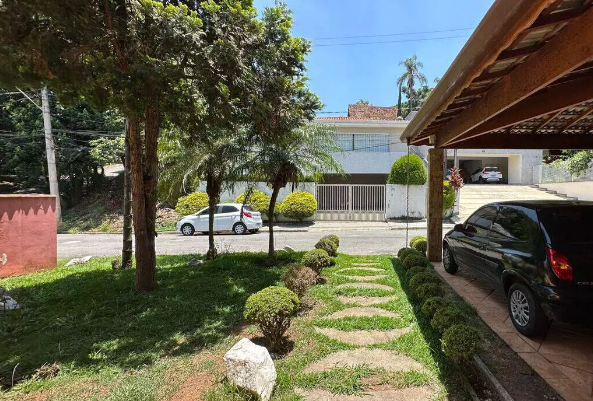 Casa à venda com 4 quartos, 324m² - Foto 3