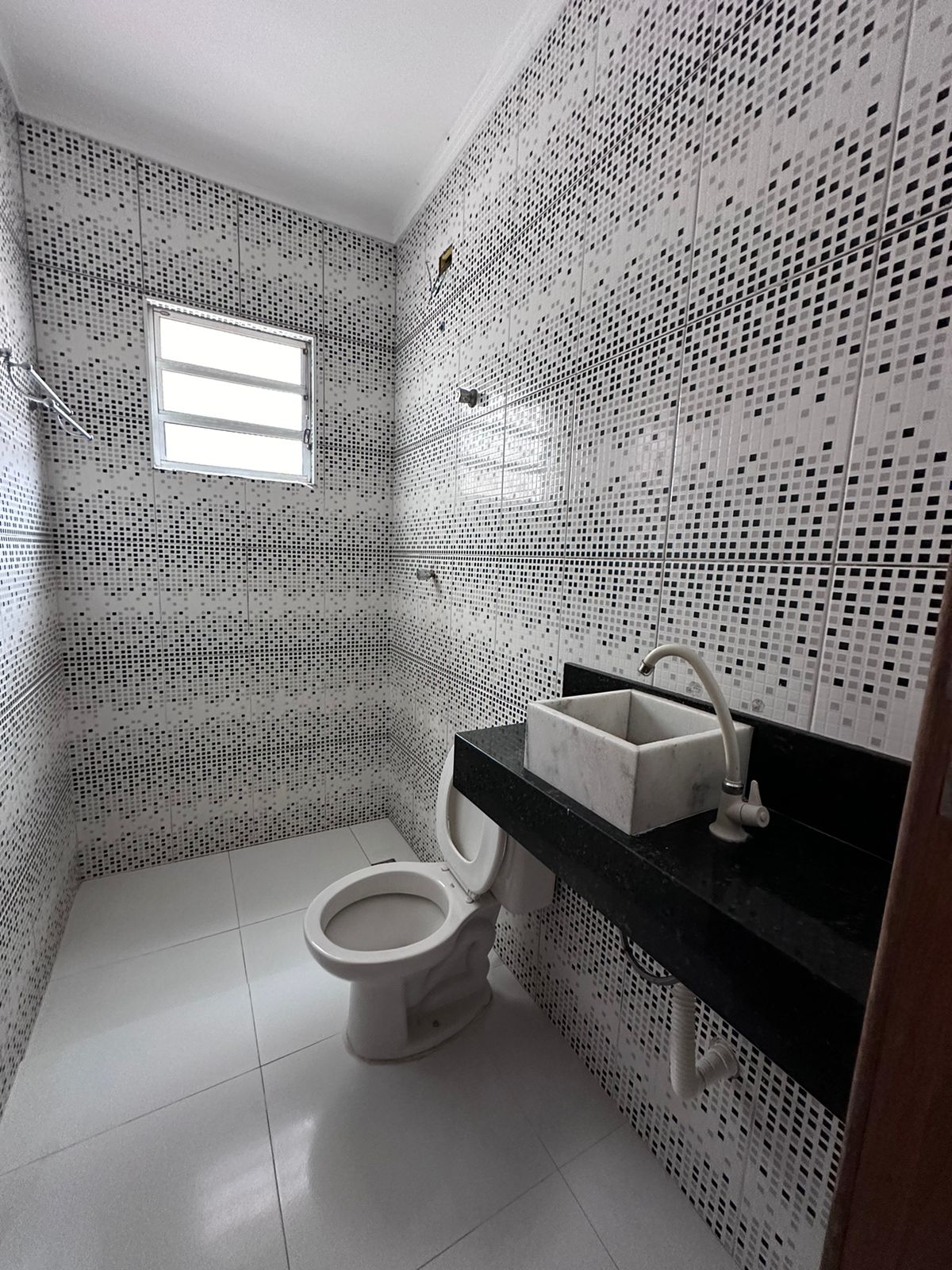 Casa à venda com 2 quartos, 60m² - Foto 18