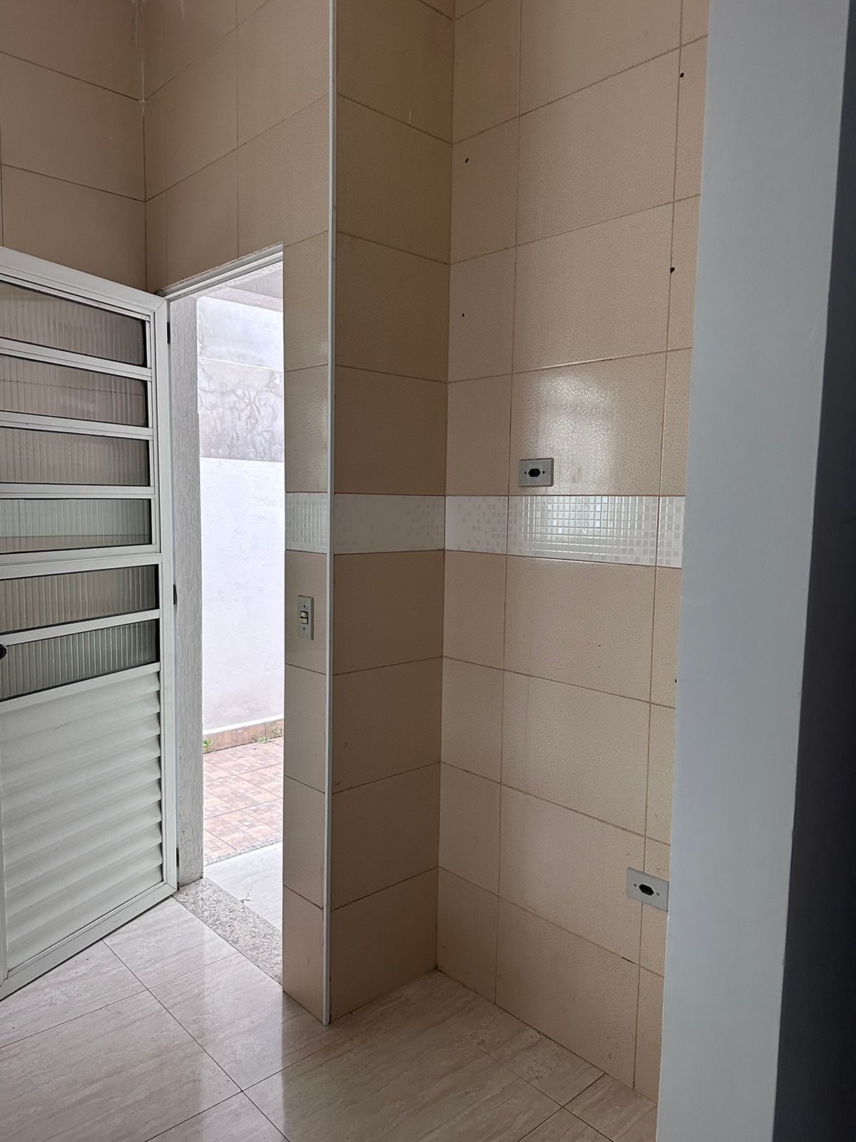 Casa à venda com 2 quartos, 60m² - Foto 13