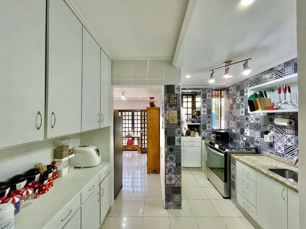 Casa à venda com 3 quartos, 280m² - Foto 29