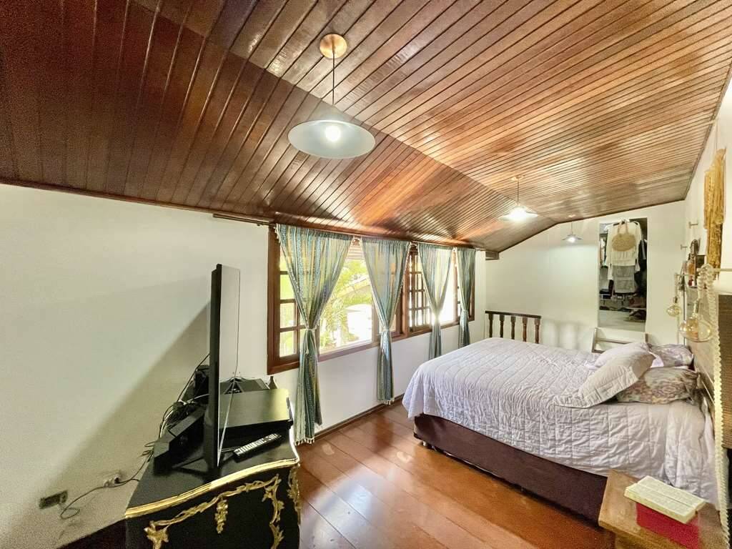 Casa à venda com 3 quartos, 280m² - Foto 19