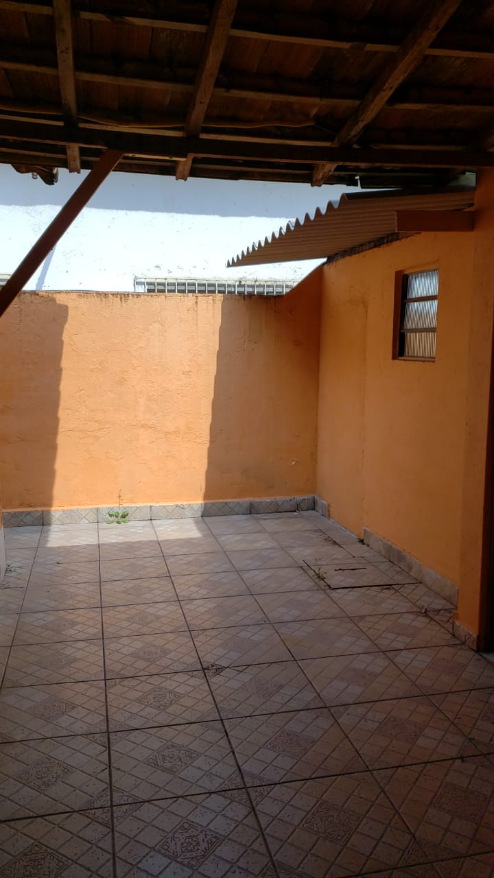 Casa com 03 Quartos - Jardim Cotia - Cotia/SP