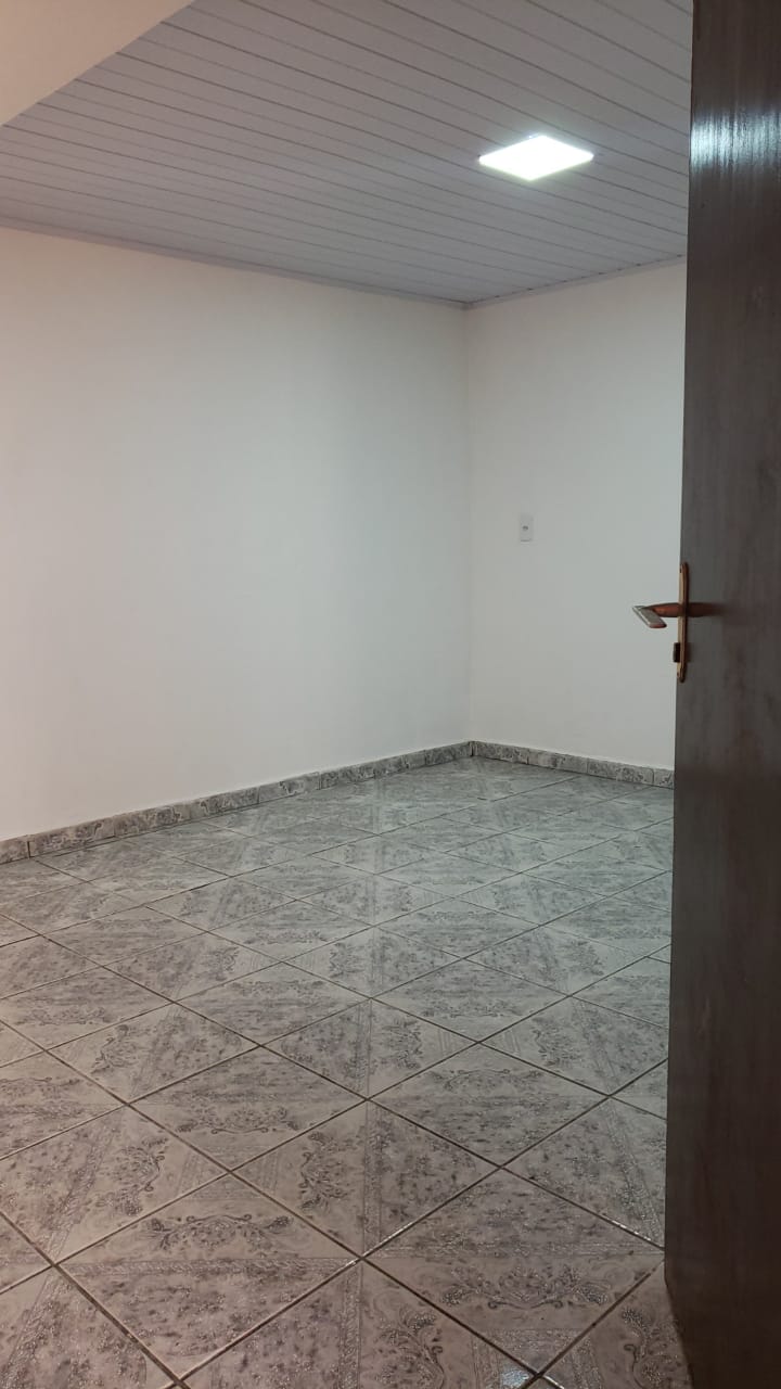Casa com 03 Quartos - Jardim Cotia - Cotia/SP