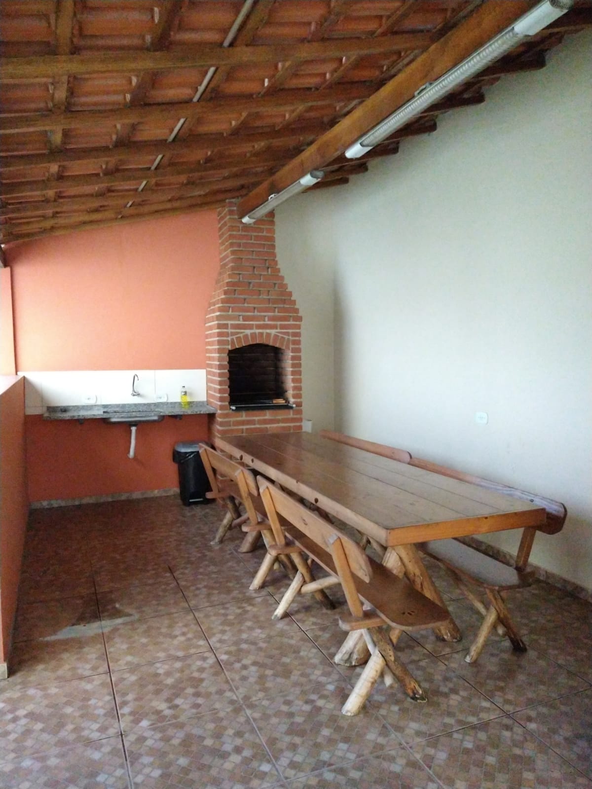 Apartamento - 2 Dormitórios - Edifício Alamanda - Jardim Rio das Pedras - Cotia/SP