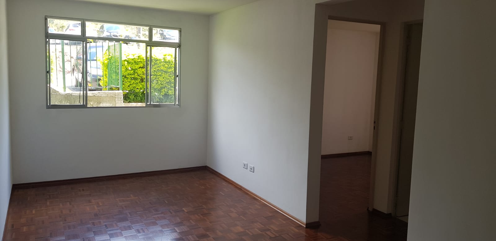 Apartamento à venda com 2 quartos, 64m² - Foto 4