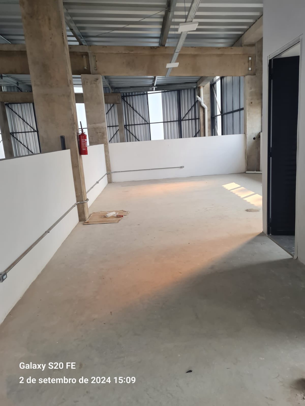 GALPÃO  com  960 m² no Parque Industrial São Jose - Cotia/SP
