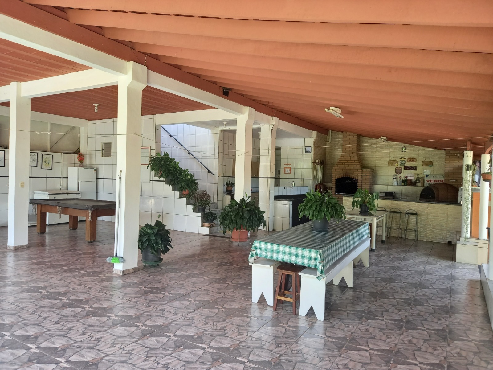 Chácara à venda com 3 quartos, 550m² - Foto 2