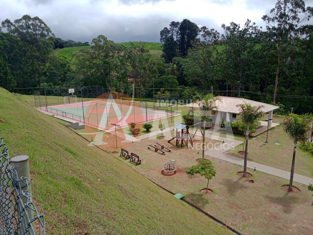 Terreno à venda com 1 quarto, 382m² - Foto 2