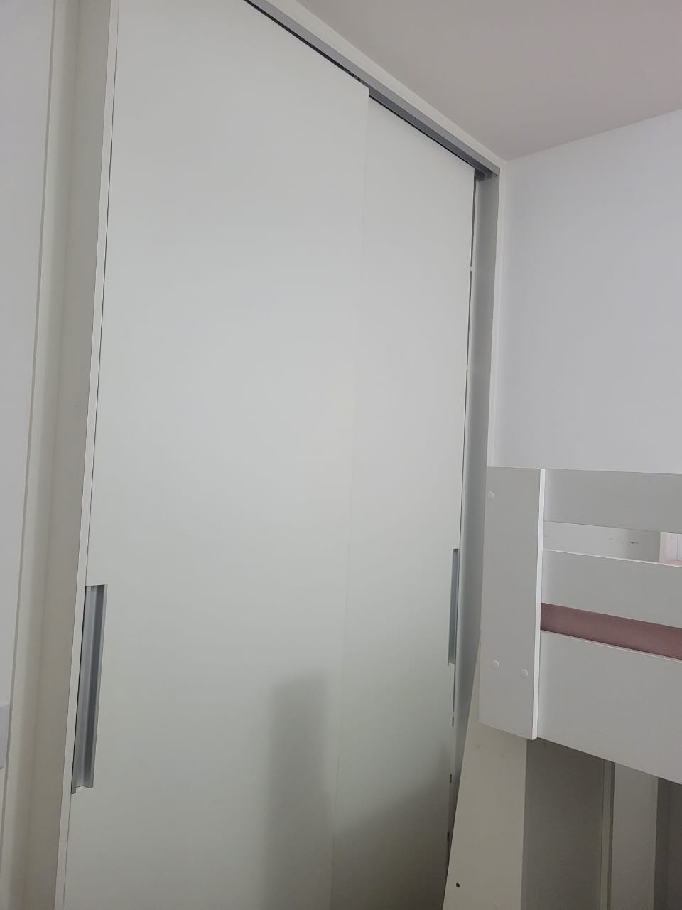 Oportunidade! Linda casa em Condomínio Residencial Ilha de Capri com 2 Dormitórios - Cotia/SP (Km26)