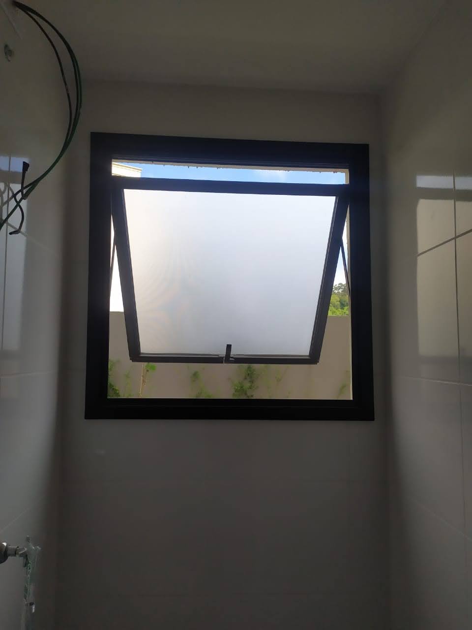 Apartamento (L) térreo - 2 Dormitórios - Condomínio Domus Tangará - Jardim Isis - Cotia