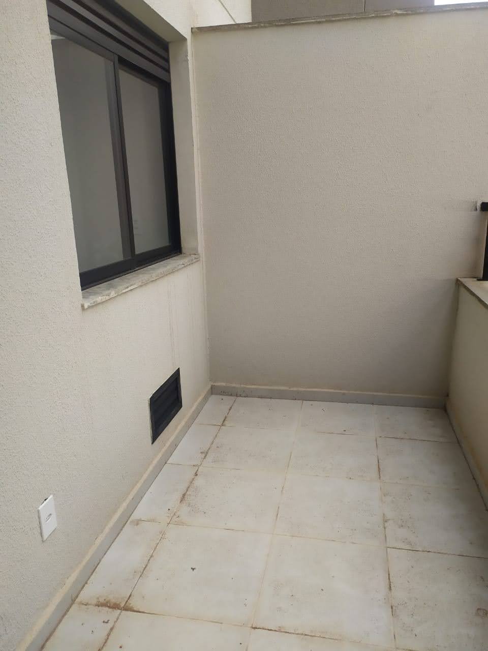 Apartamento (L) térreo - 2 Dormitórios - Condomínio Domus Tangará - Jardim Isis - Cotia
