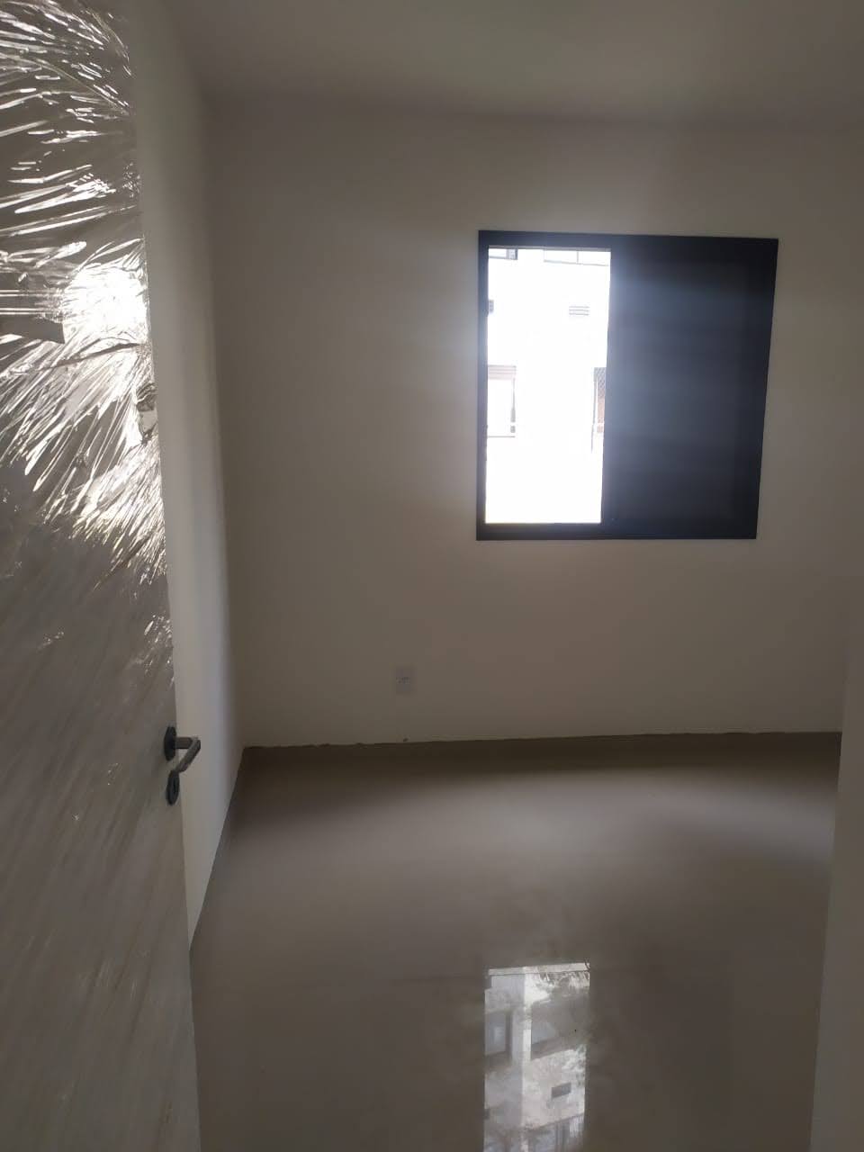 Apartamento (L) térreo - 2 Dormitórios - Condomínio Domus Tangará - Jardim Isis - Cotia
