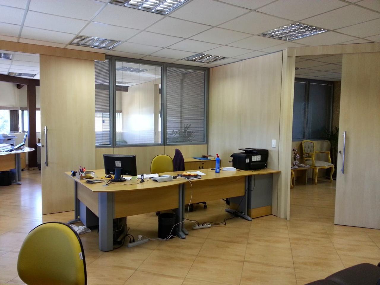 Conjunto Comercial-Sala para alugar com 1 quarto, 136m² - Foto 4