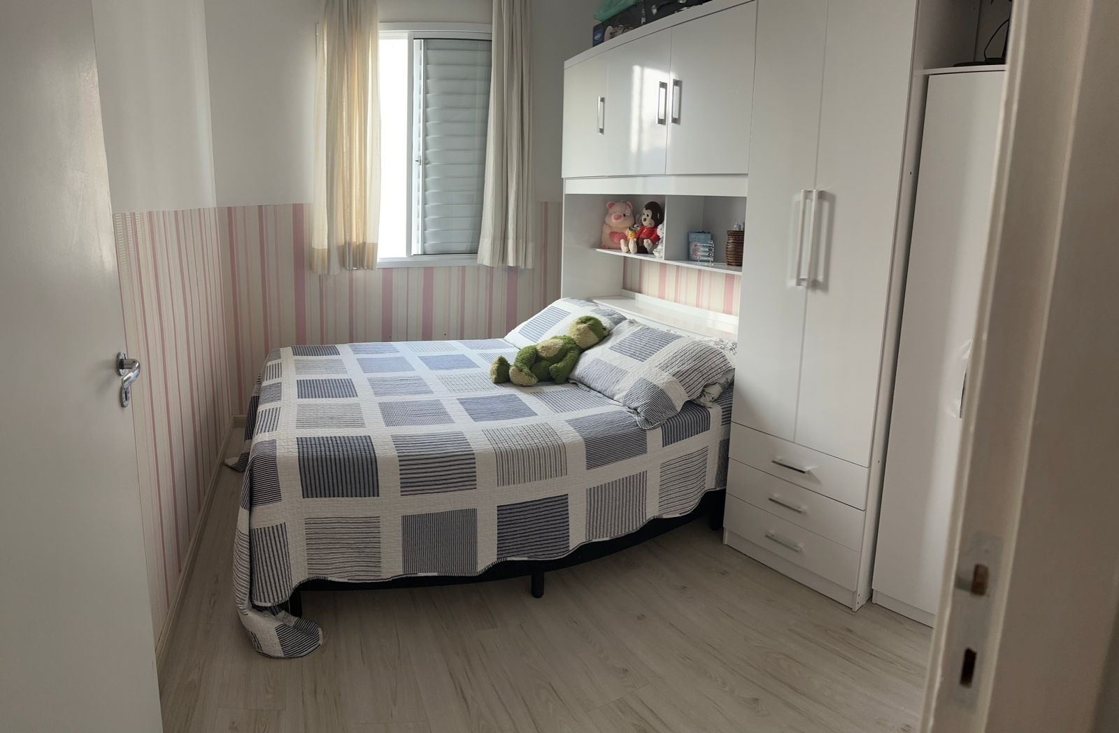 Apartamento à venda com 2 quartos, 73m² - Foto 2