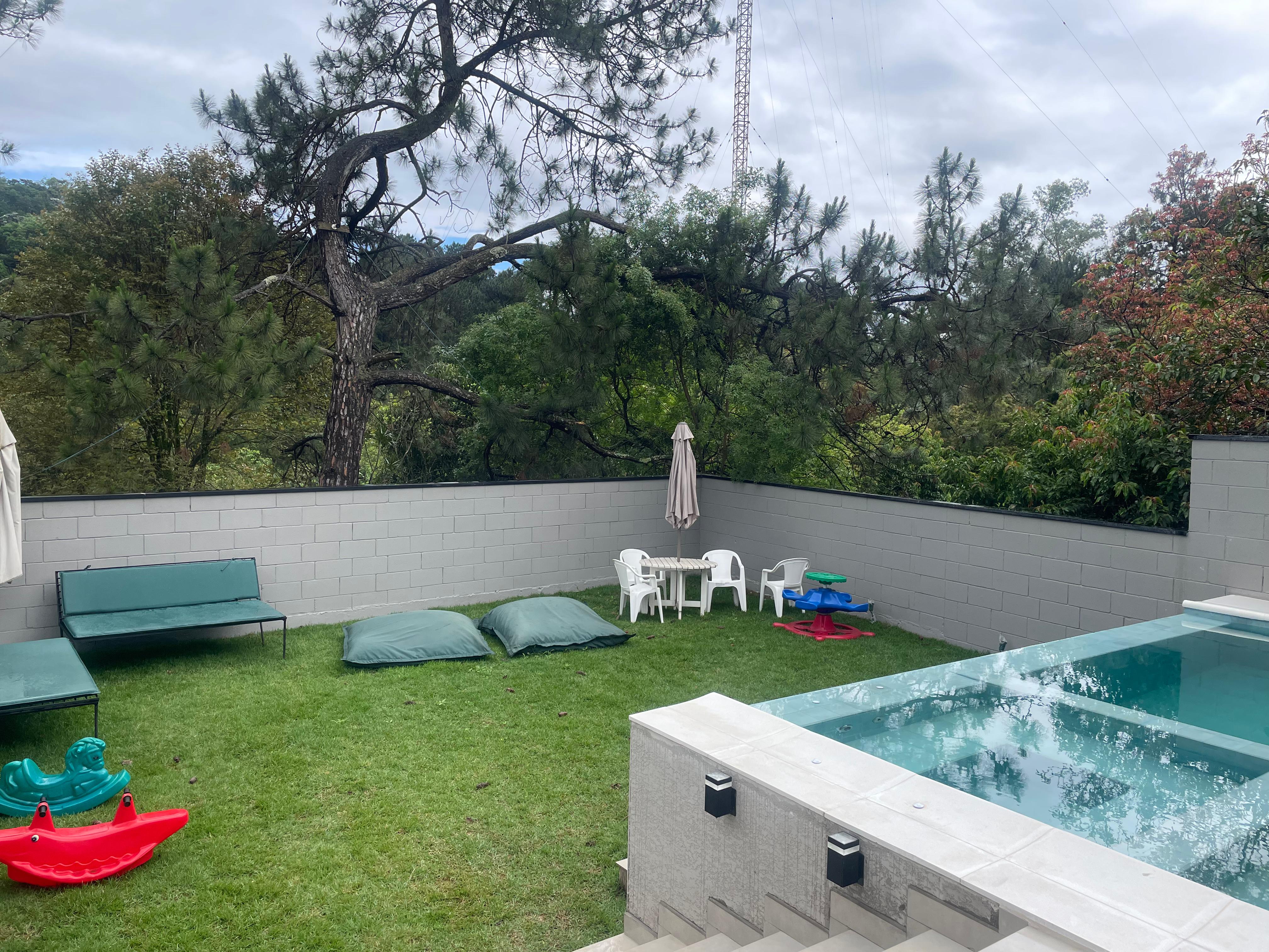 NOVÍSSIMA CASA 03 SUÍTES E PISCINA DE BORDA INFINITA - Gramado - Cotia/SP