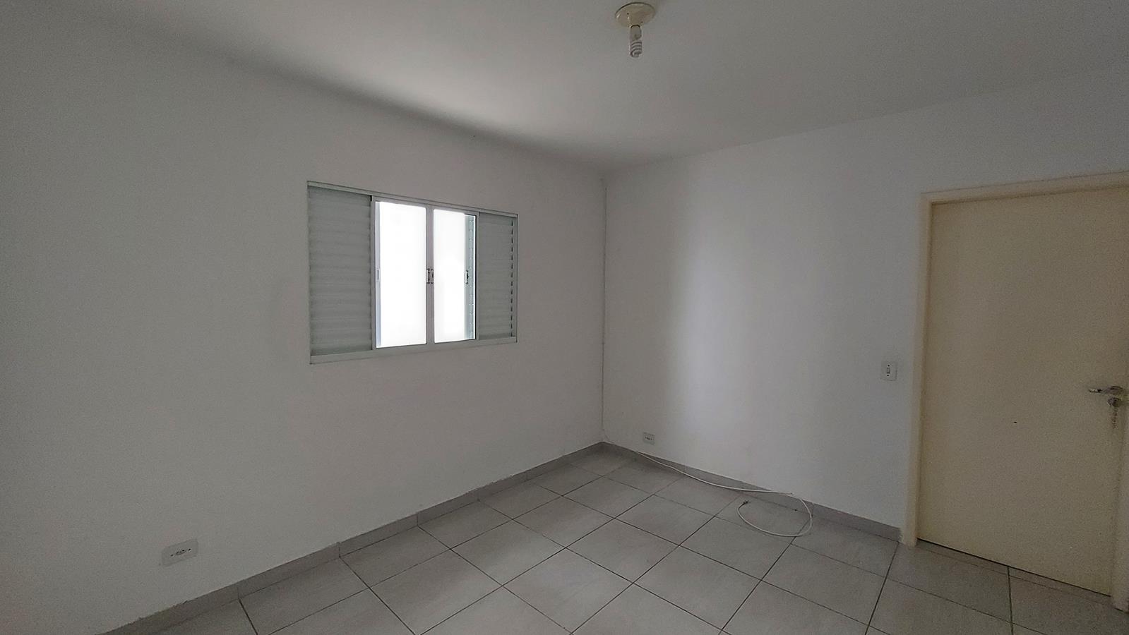 Casa para alugar com 3 quartos, 80m² - Foto 8