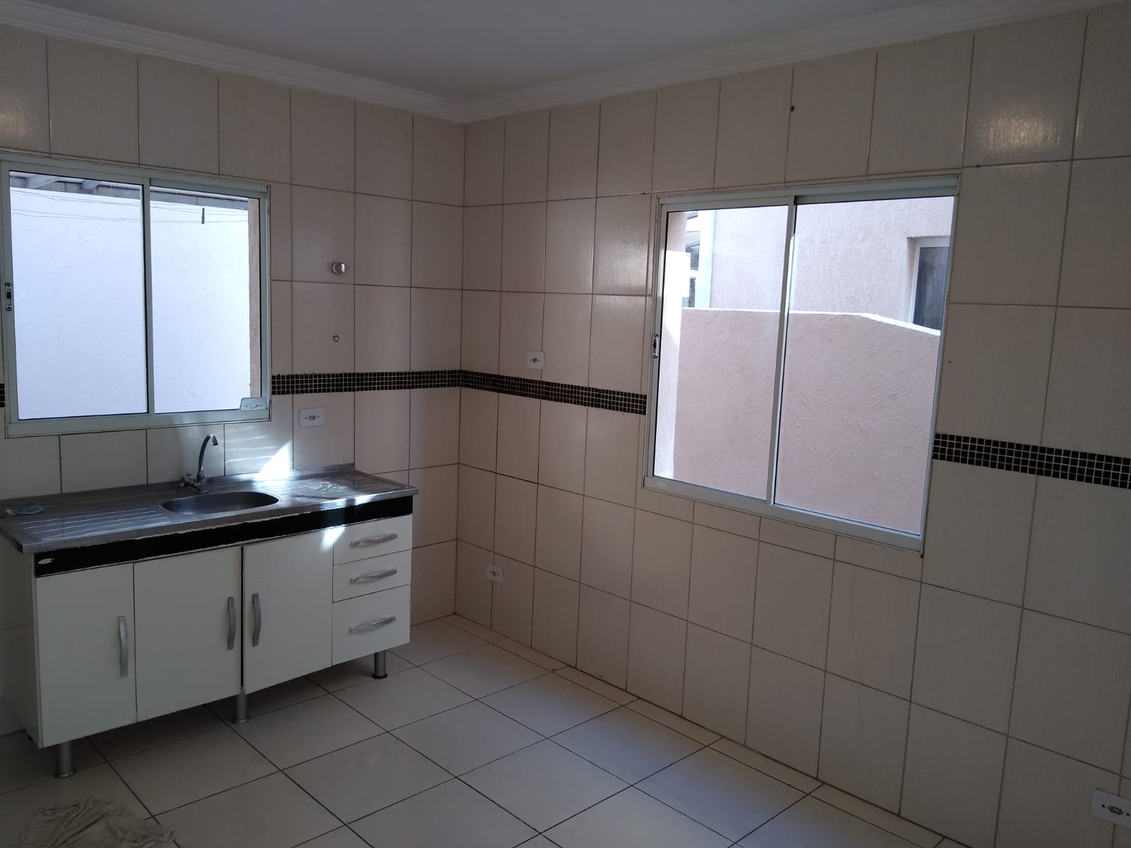 Casa para alugar com 2 quartos, 85m² - Foto 11