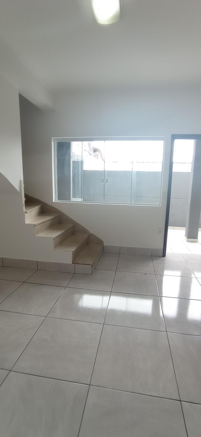 Casa para alugar com 1 quarto, 70m² - Foto 1