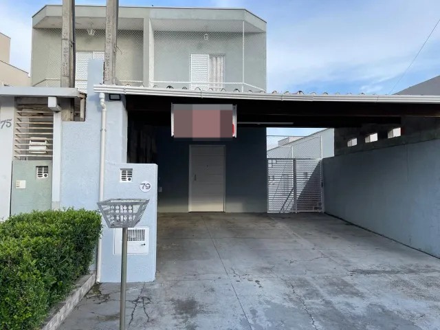 Casa à venda com 3 quartos, 133m² - Foto 1