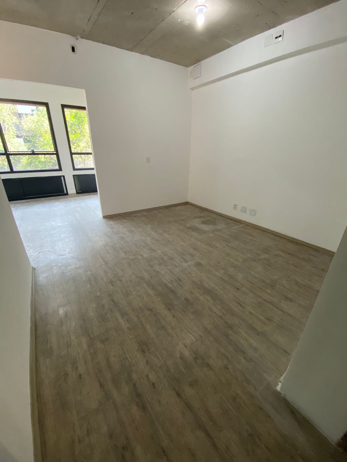 Conjunto Comercial-Sala para alugar com 1 quarto, 66m² - Foto 3