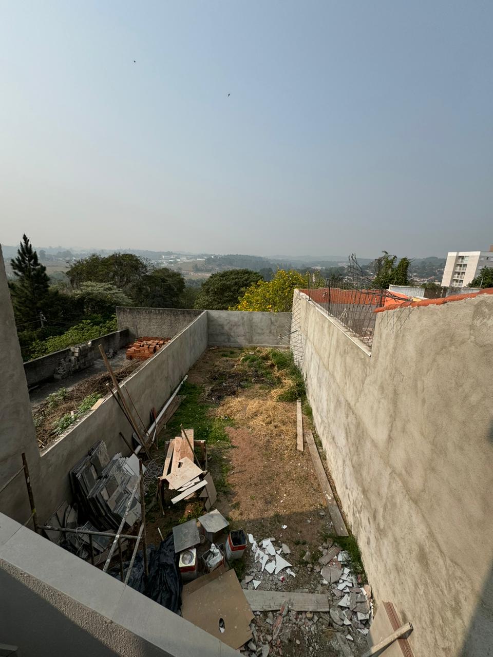 Sobrado com 03 Dorms sendo 01 Suíte - Jardim Barro Branco - Cotia/SP