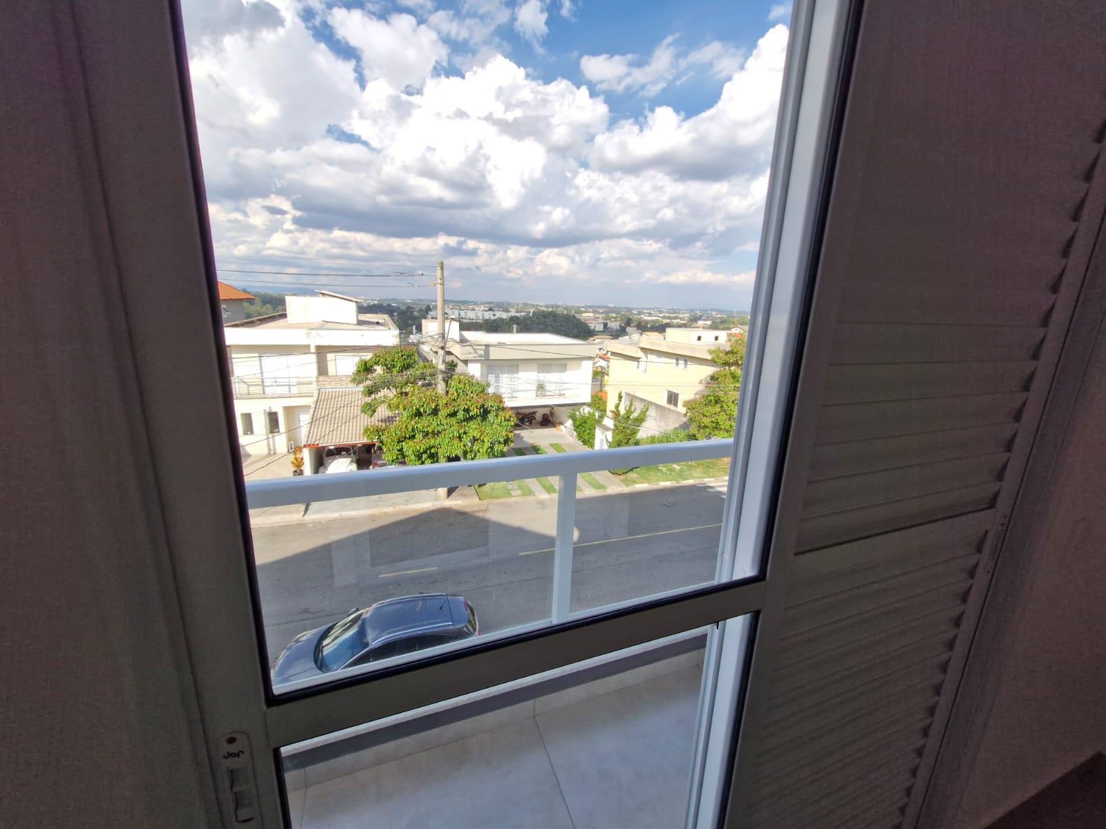 NOVISSIMA!!!  Casa com 02 Dormitórios sendo 01 suíte - Condomínio Residencial Villa D'Este - Jardim Rio das Pedras - Cotia/SP
