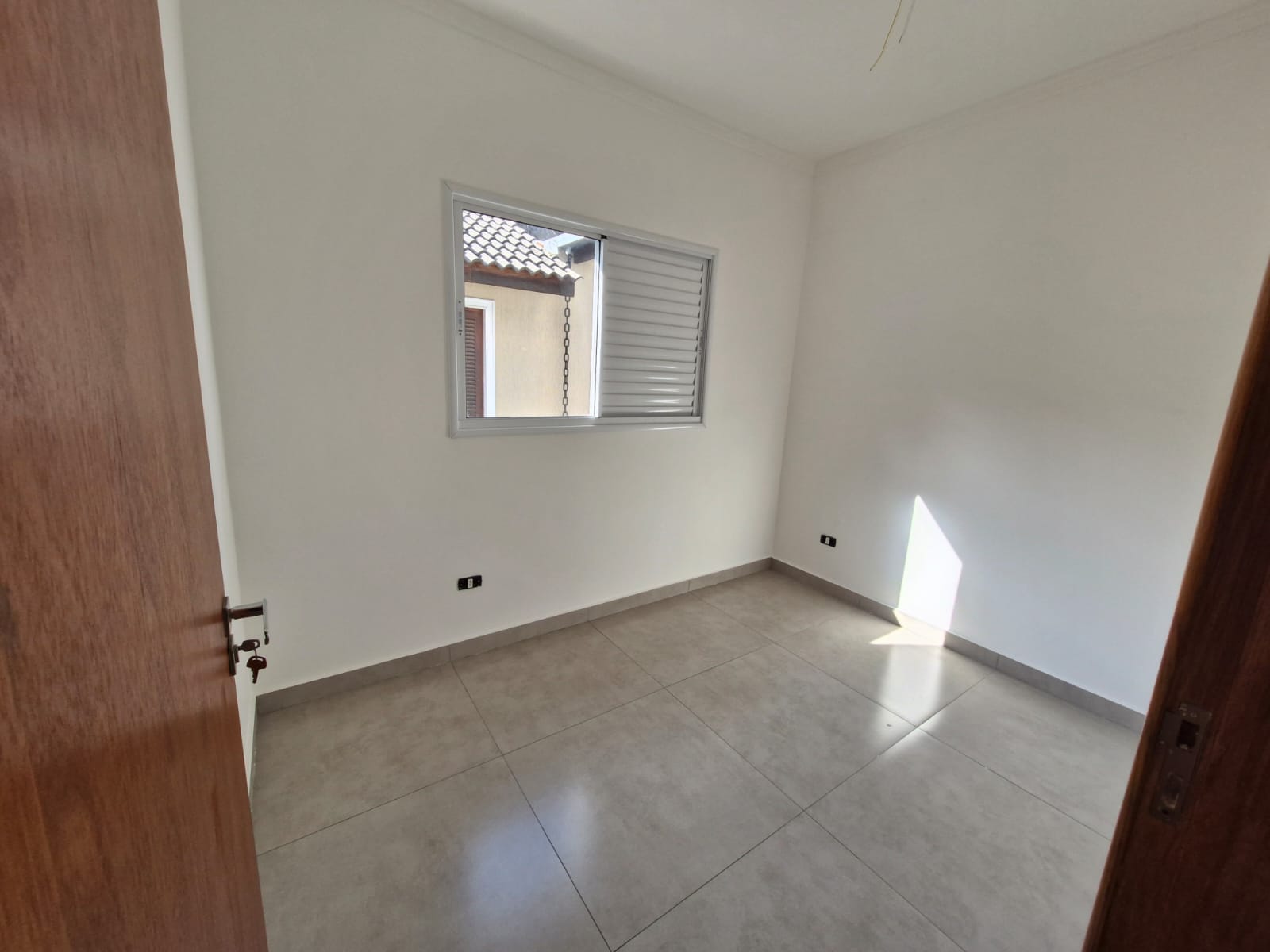 NOVISSIMA!!!  Casa com 02 Dormitórios sendo 01 suíte - Condomínio Residencial Villa D'Este - Jardim Rio das Pedras - Cotia/SP