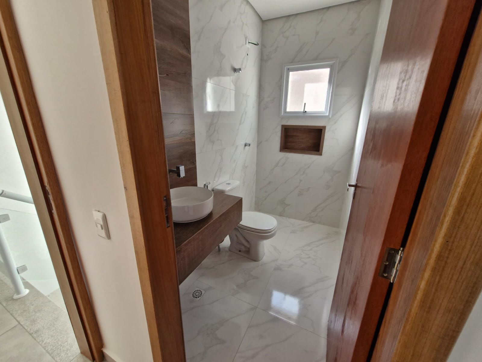 NOVISSIMA!!!  Casa com 02 Dormitórios sendo 01 suíte - Condomínio Residencial Villa D'Este - Jardim Rio das Pedras - Cotia/SP