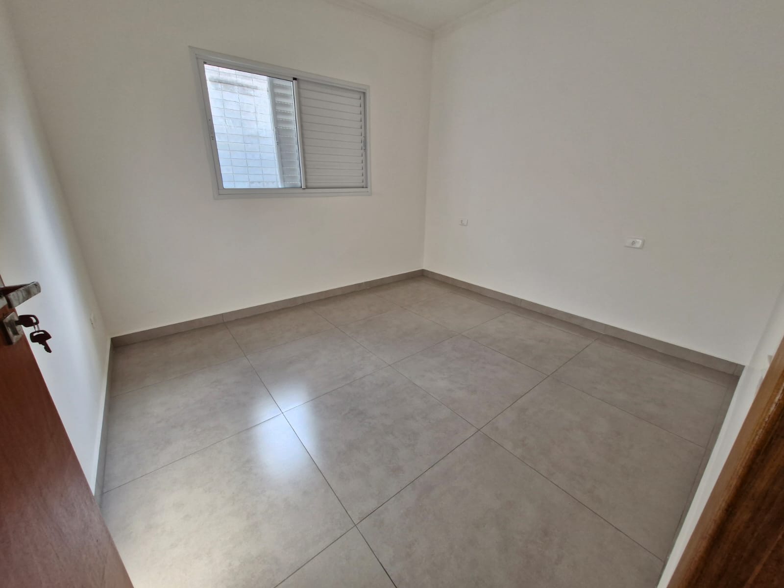 NOVISSIMA!!!  Casa com 02 Dormitórios sendo 01 suíte - Condomínio Residencial Villa D'Este - Jardim Rio das Pedras - Cotia/SP