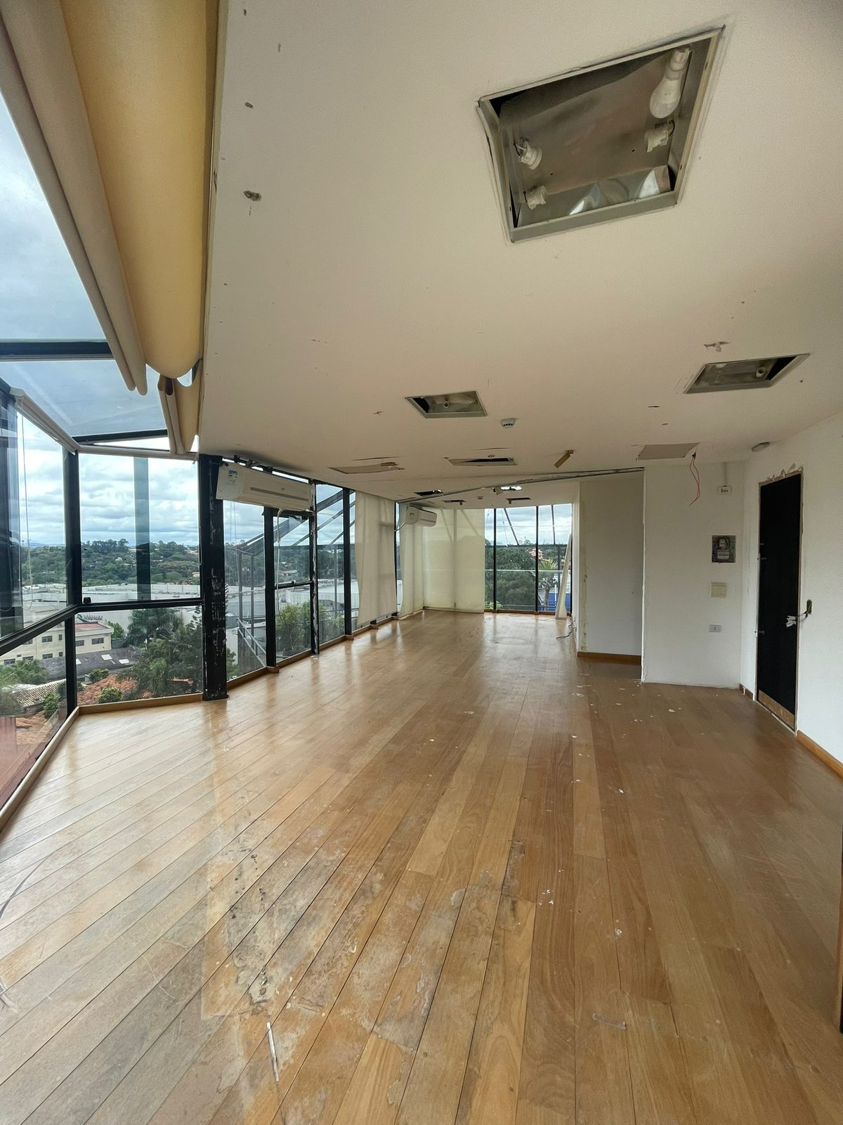 Conjunto Comercial-Sala para alugar com 1 quarto, 260m² - Foto 14