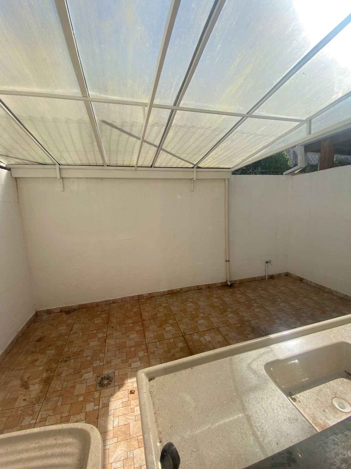 Casa para alugar com 2 quartos, 70m² - Foto 15