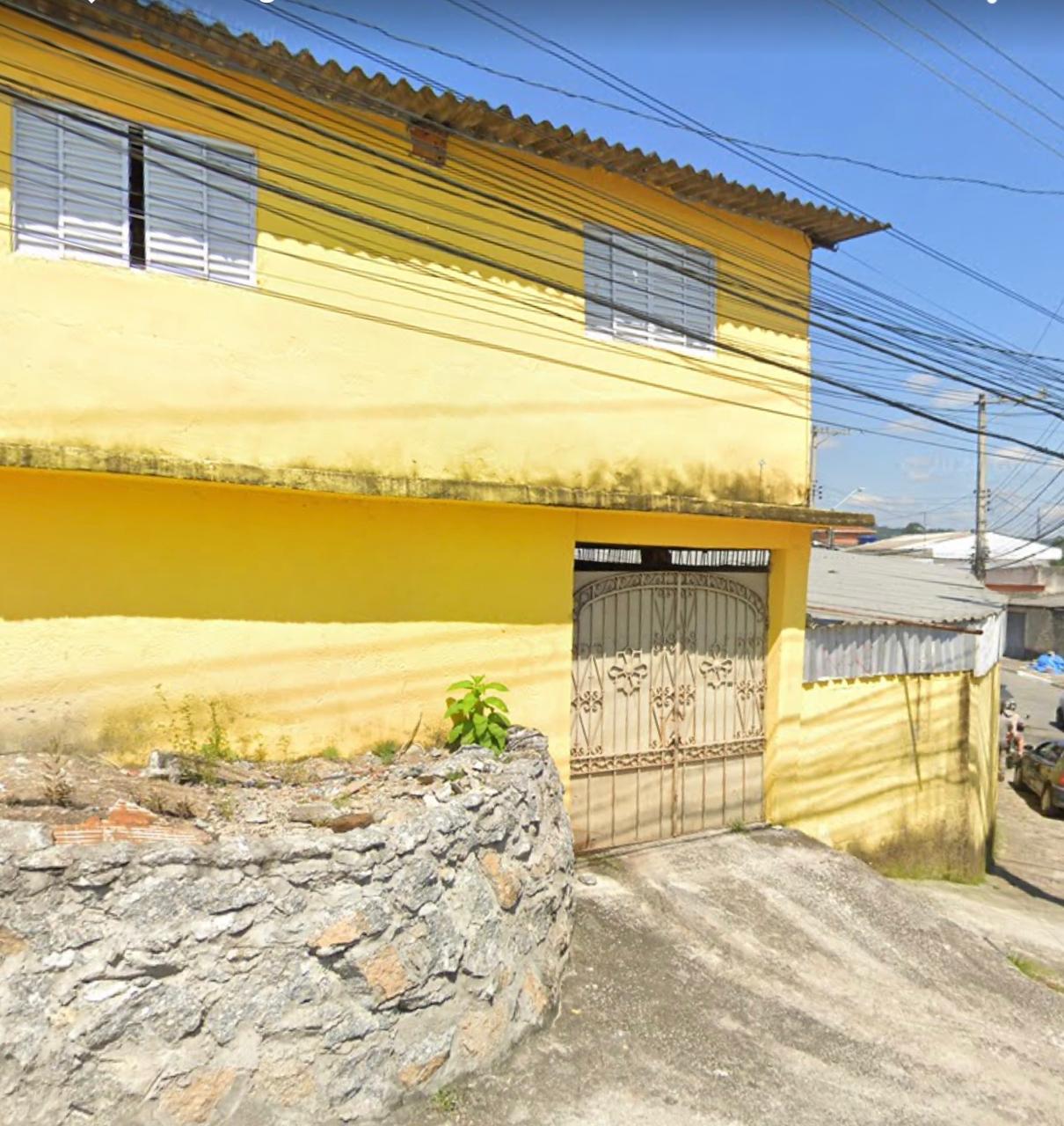 CASA com  COZINHA INDUSTRIAL e GALPÃO  200m2  Km30 - Jardim Barro Branco - Cotia / SP