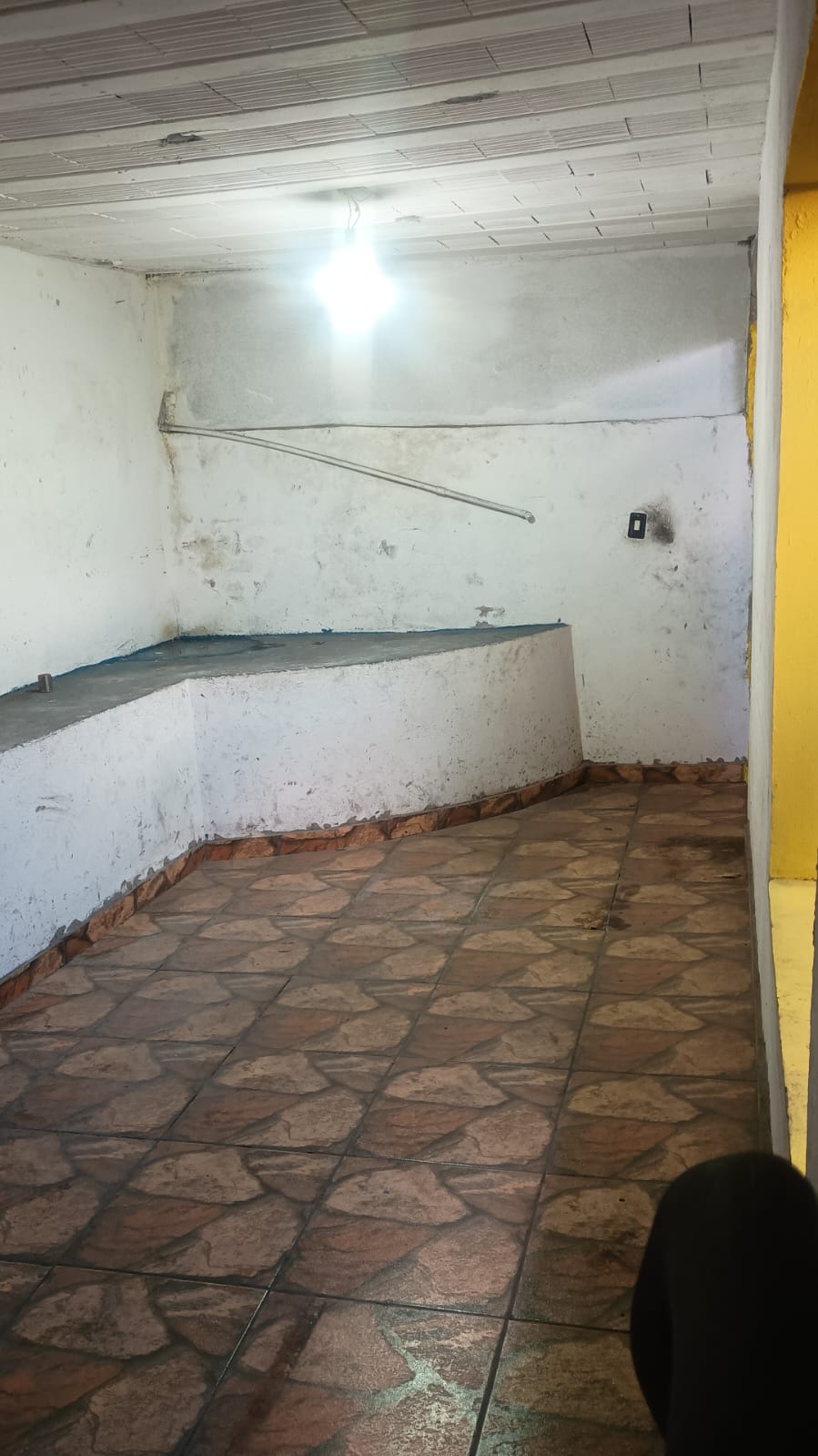 CASA com  COZINHA INDUSTRIAL e GALPÃO  200m2  Km30 - Jardim Barro Branco - Cotia / SP