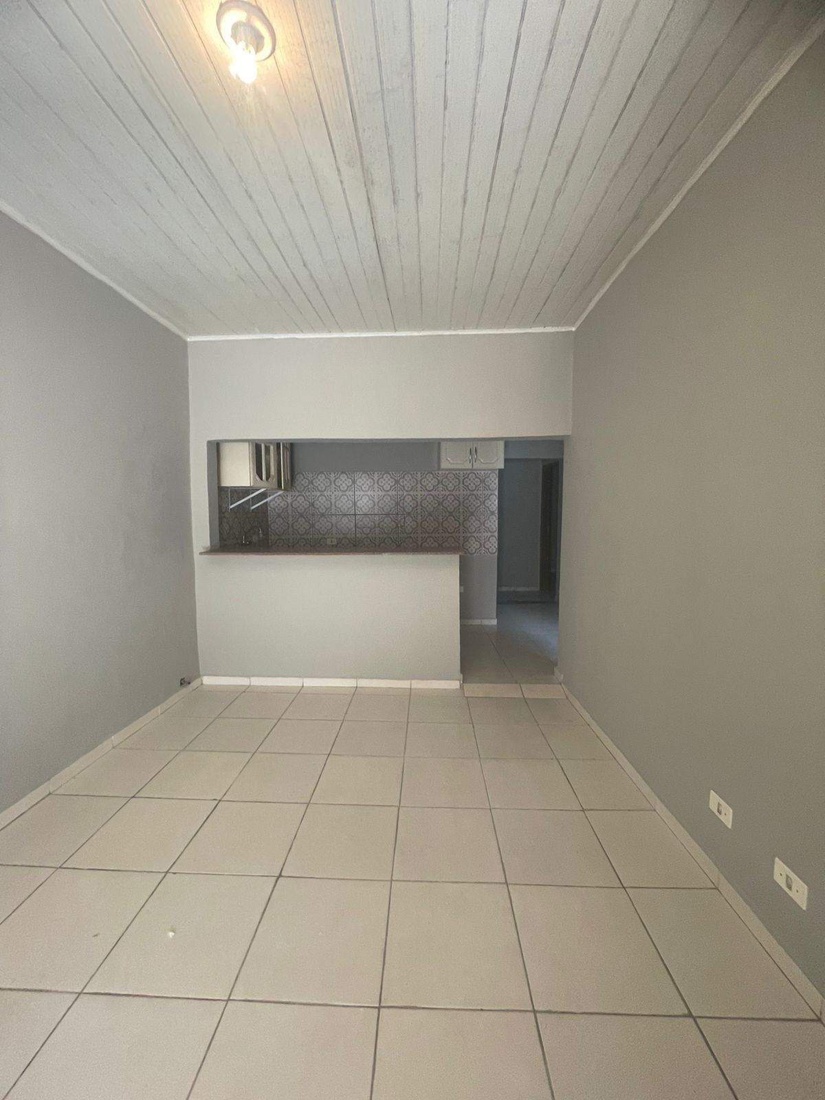 Casa para alugar com 3 quartos, 48m² - Foto 4