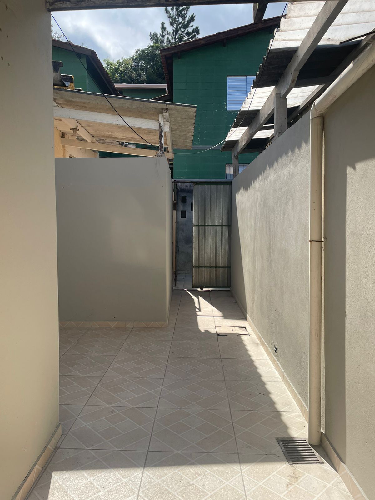 Casa para alugar com 3 quartos, 48m² - Foto 11