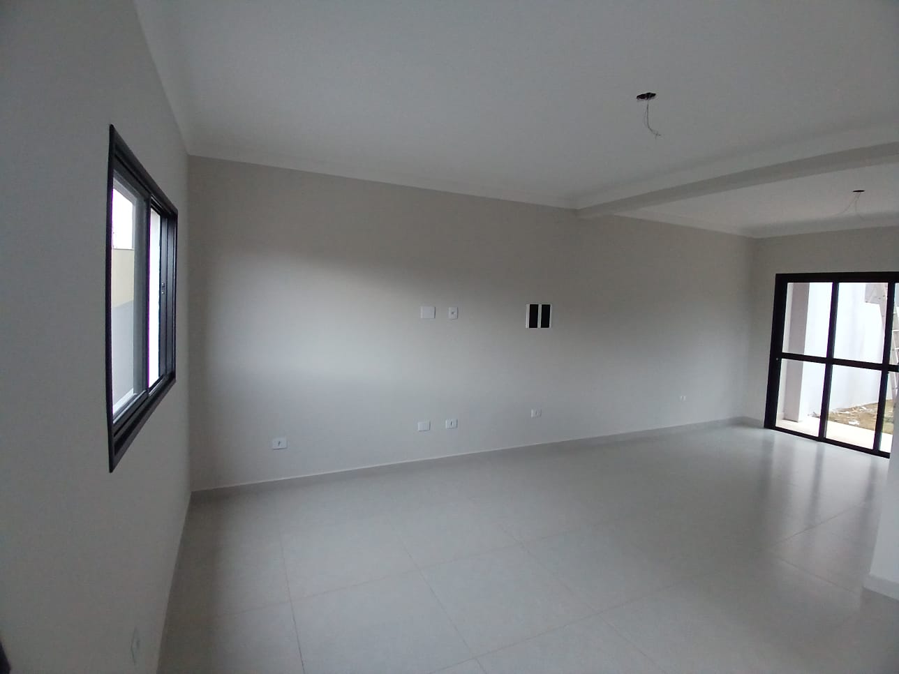 NOVISSIMA!!!  Casa com 02 Dormitórios sendo 01 suíte - Condomínio Residencial Villa D'Este - Jardim Rio das Pedras - Cotia/SP