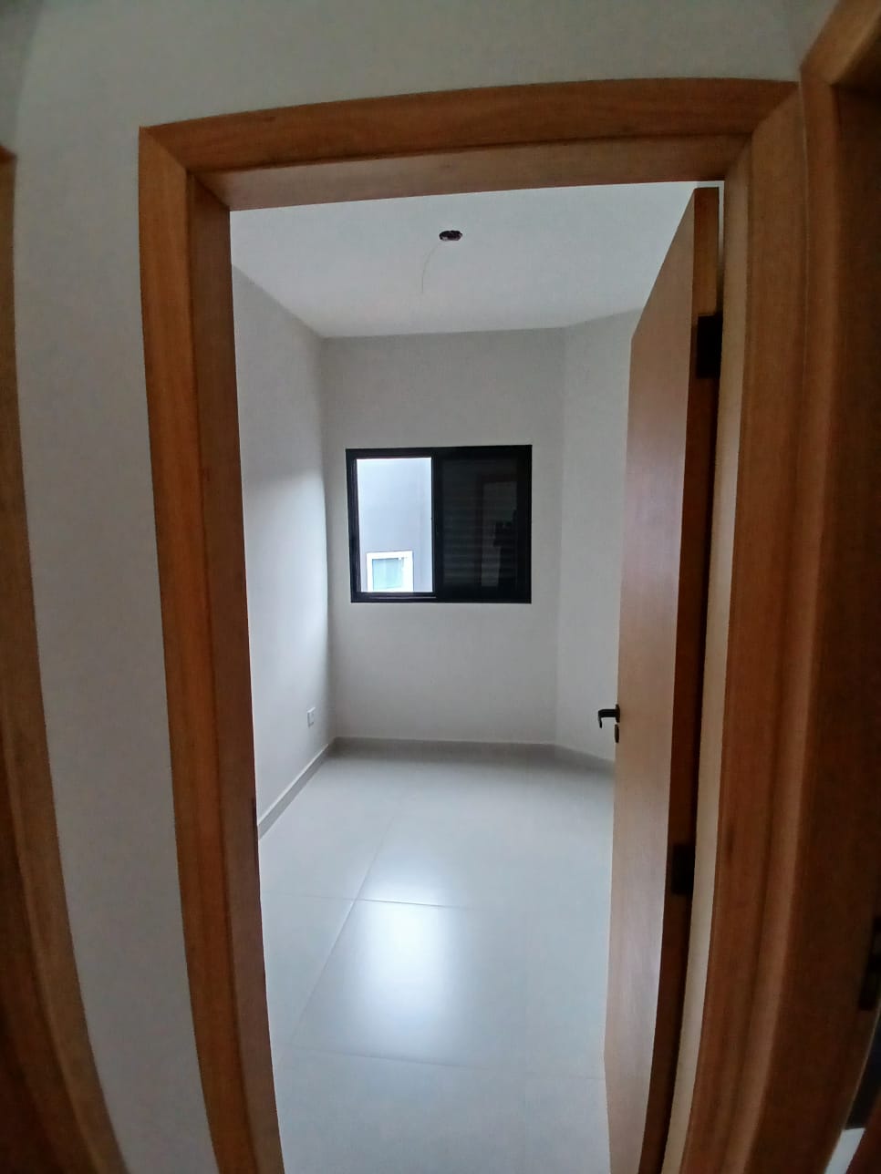 NOVISSIMA!!!  Casa com 02 Dormitórios sendo 01 suíte - Condomínio Residencial Villa D'Este - Jardim Rio das Pedras - Cotia/SP
