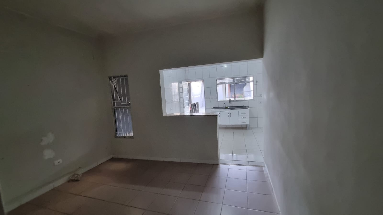 Casa para alugar com 2 quartos, 200m² - Foto 5