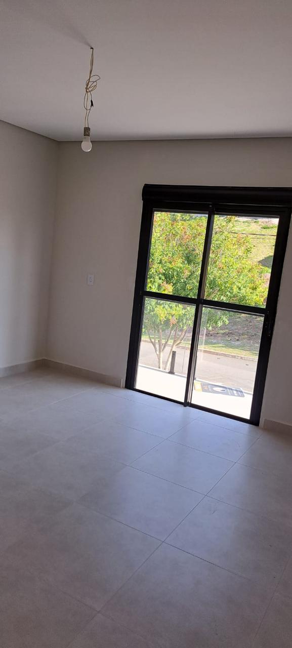 Casa à venda com 3 quartos, 500m² - Foto 3