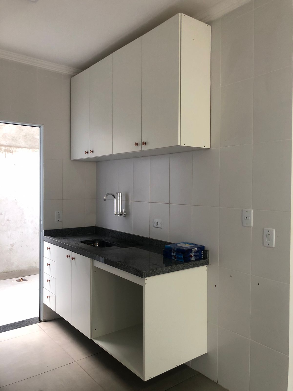 Casa à venda com 2 quartos, 70m² - Foto 4