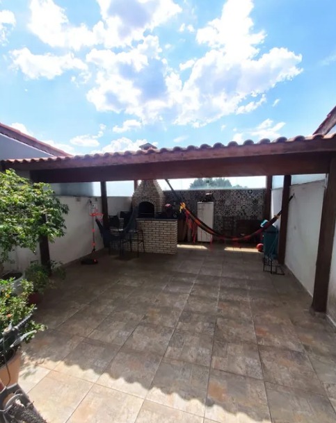 Casa para alugar com 3 quartos, 135m² - Foto 12