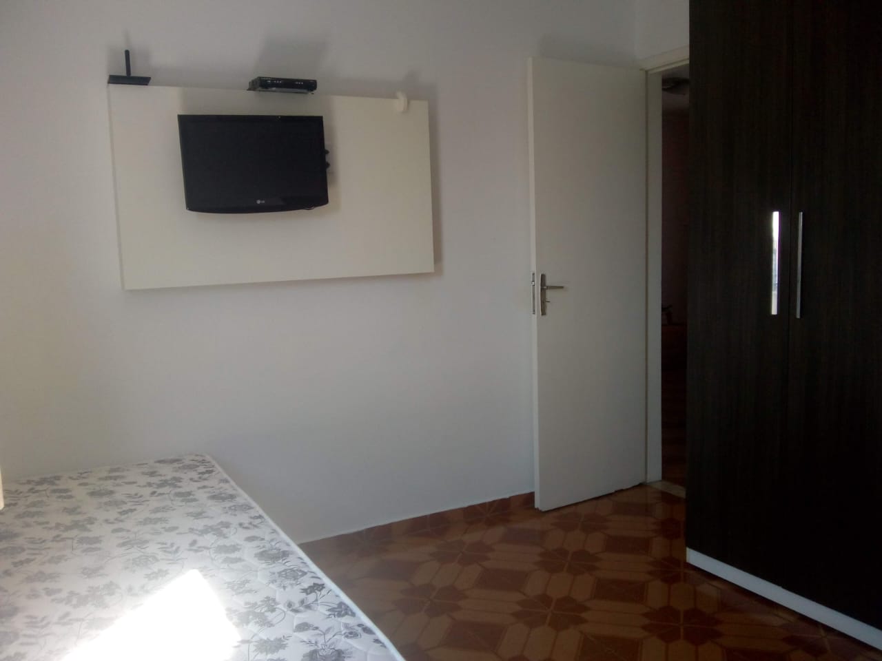 Apartamento - 2 Dormitórios - Edifício Gardenia - Rio das Pedras - Cotia