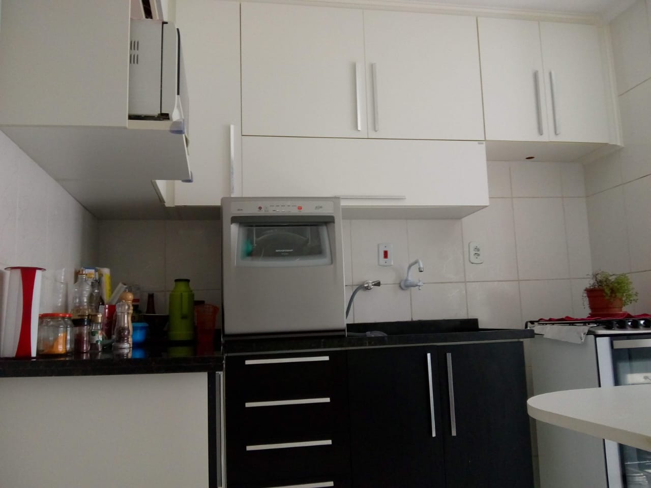 Apartamento - 2 Dormitórios - Edifício Gardenia - Rio das Pedras - Cotia