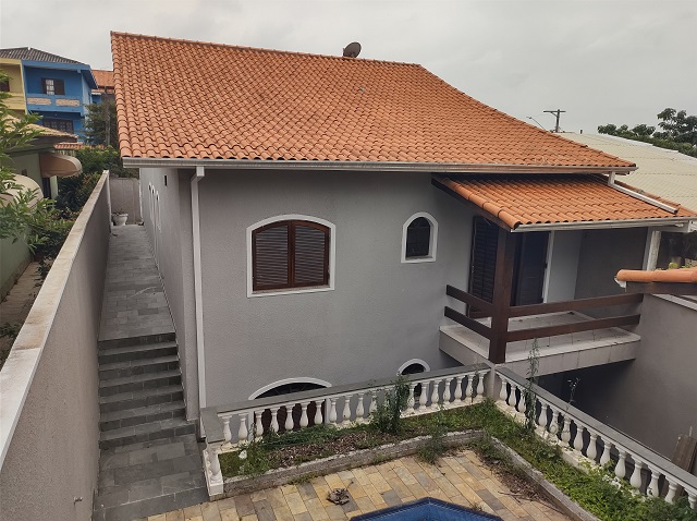 Casa de Condomínio à venda com 5 quartos, 180m² - Foto 1